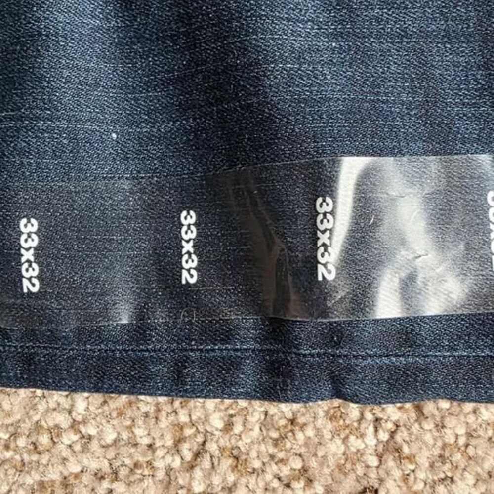 New Eddie Bauer Flex Jeans 33x32 - Picture 2 of 3